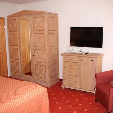 Romantik Im Hotel Villa Roehl Timmendorfer Strand Szoba fotó
