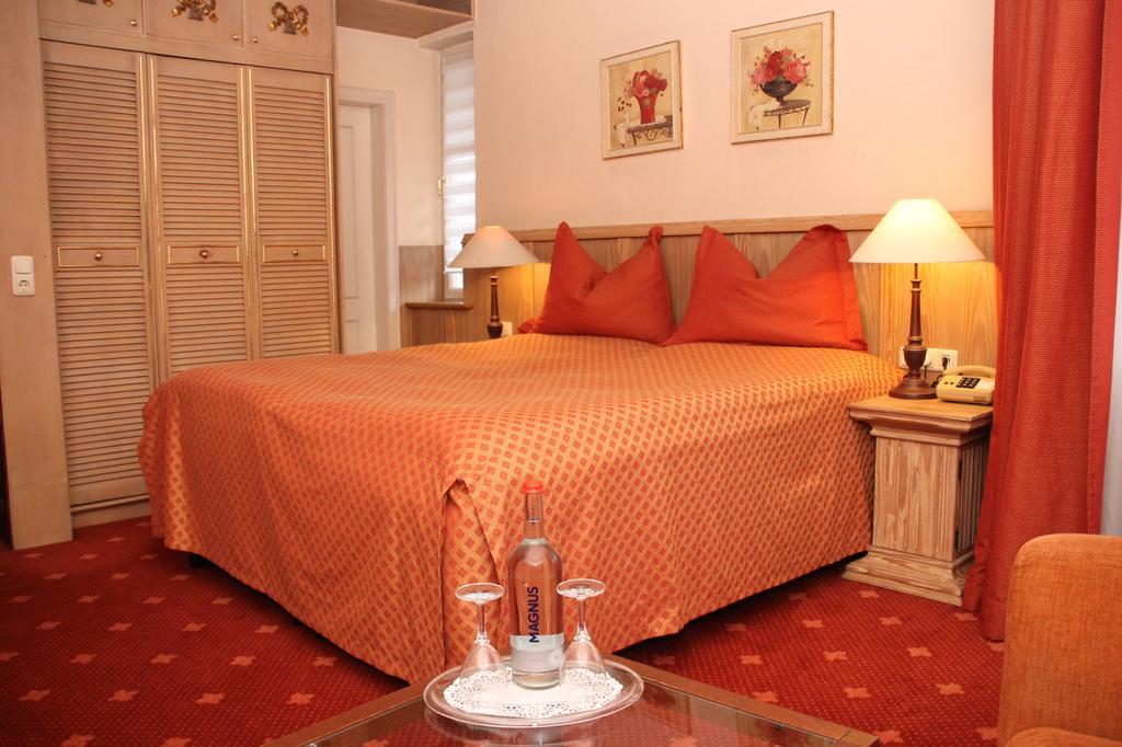Romantik Im Hotel Villa Roehl Timmendorfer Strand Szoba fotó