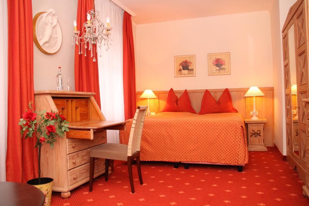 Romantik Im Hotel Villa Roehl Timmendorfer Strand Szoba fotó
