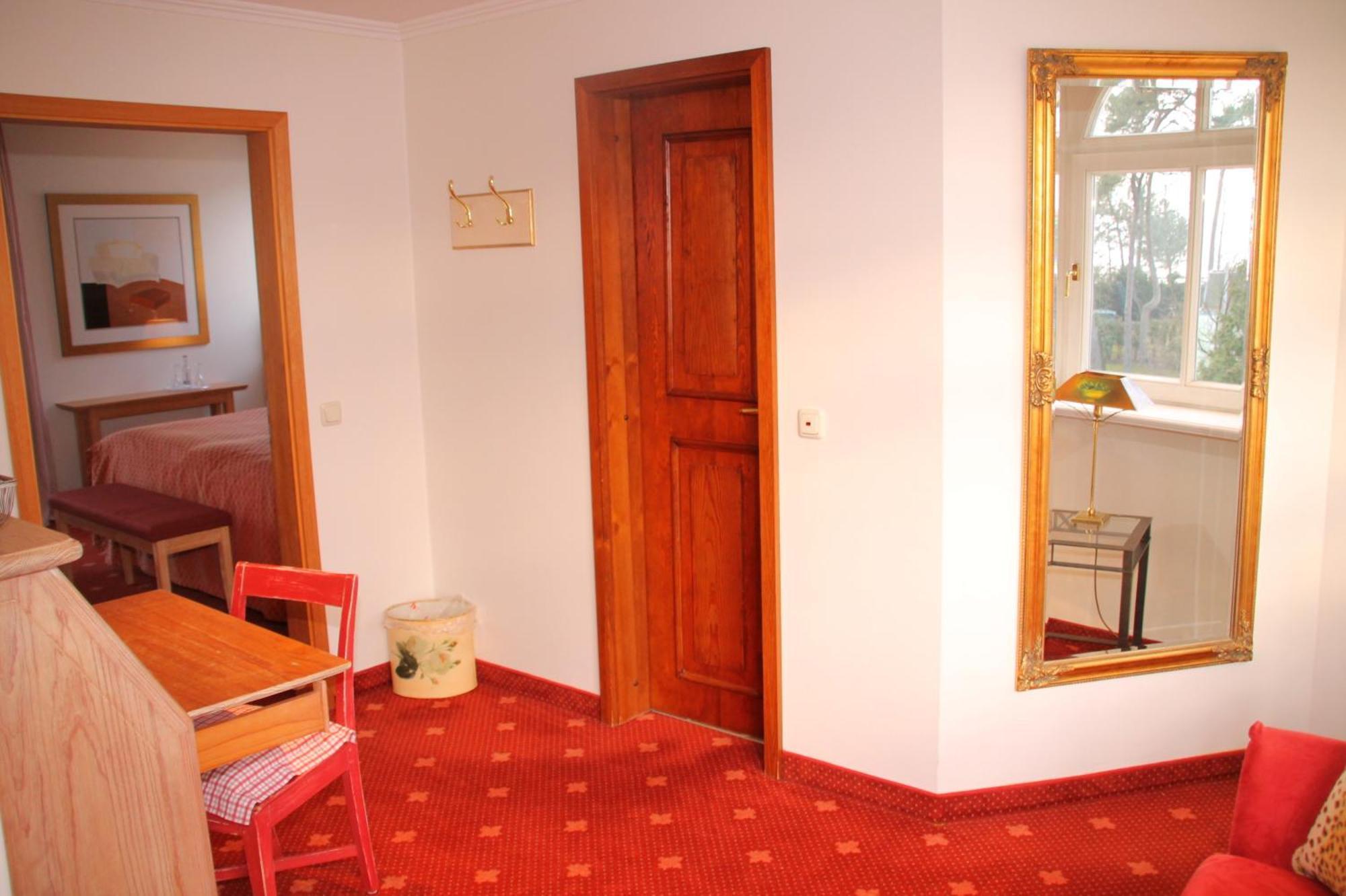 Romantik Im Hotel Villa Roehl Timmendorfer Strand Szoba fotó